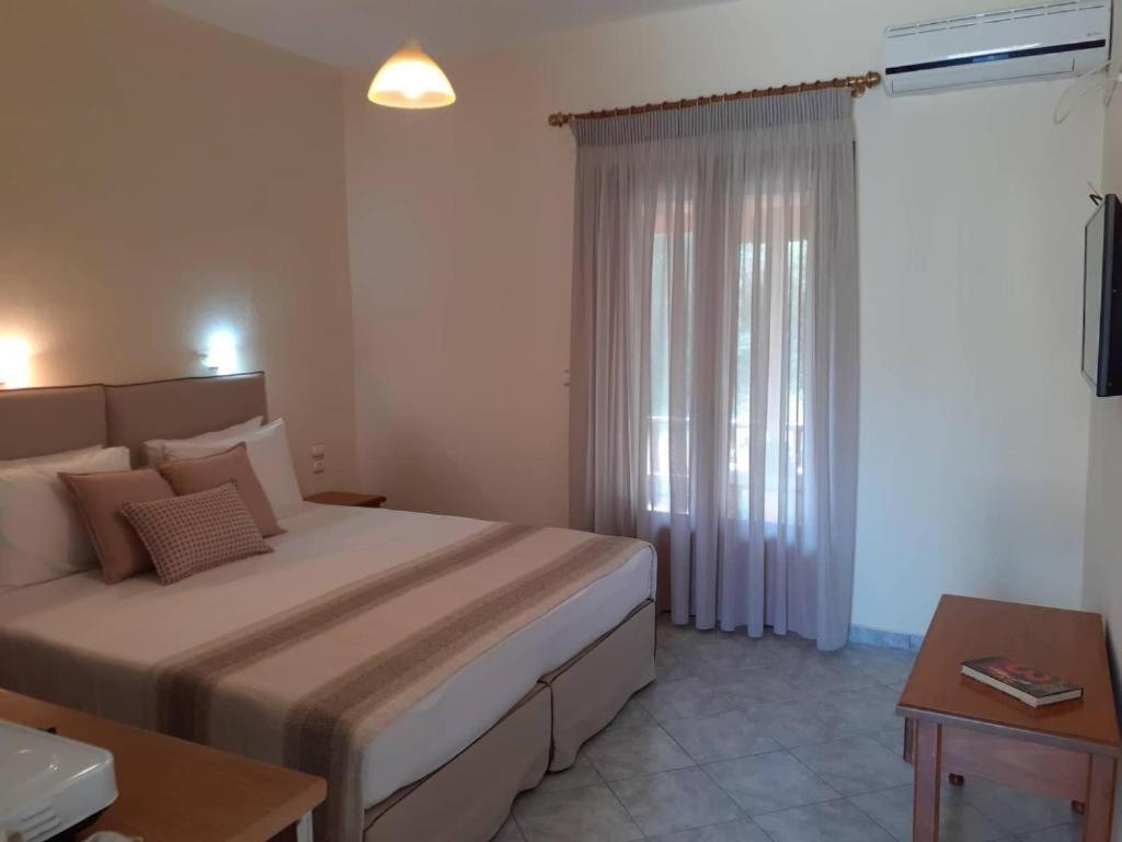 Forest Resort Suites Skiathos Troulos Exterior photo